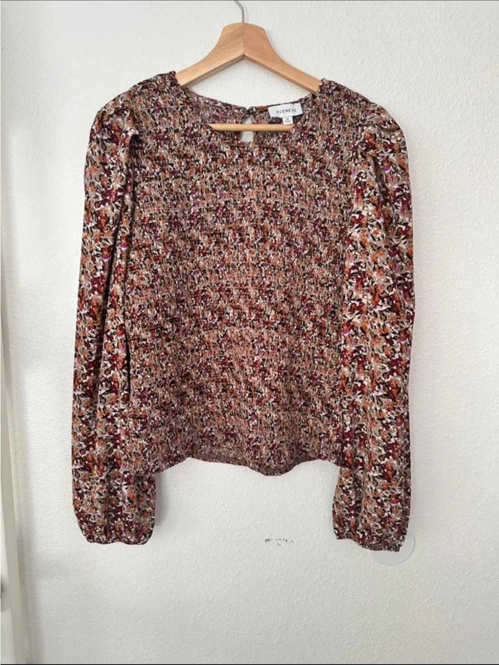 Evereve smocked bodice top. XL. Brown florals. Autumnal.
